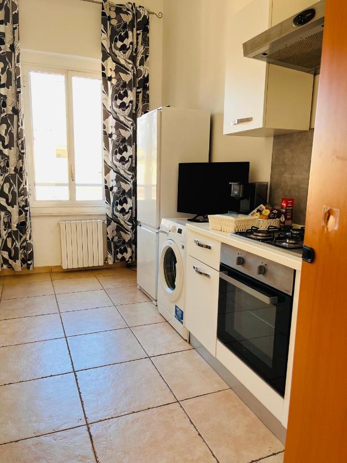 Mamo1 - Appartamento In Pieno Centro Citta Bari Exteriér fotografie